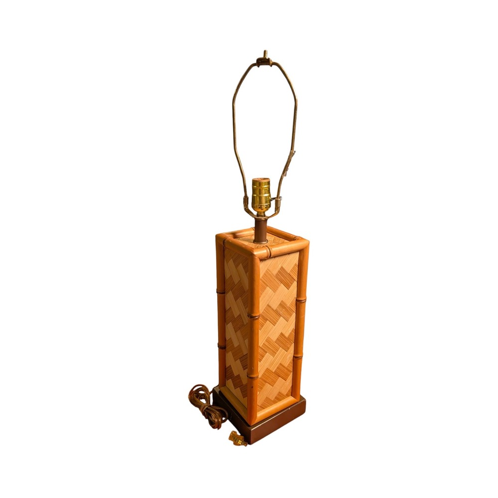 Vintage MCM Rattan Faux Bamboo Table Lamp Tiki Boho Coastal Woven 27.5"‎